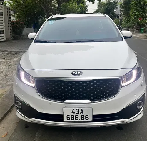 Cho Thuê Xe Tự Lái 7 Chỗ Kia Grand Sedona 2018